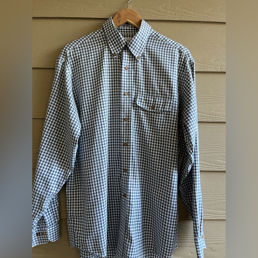 PREOWNED BROOKS BROTHERS MEN'S BLUE & WHITE CHECK BUTTON DOWN SHIRT -MEDIUM